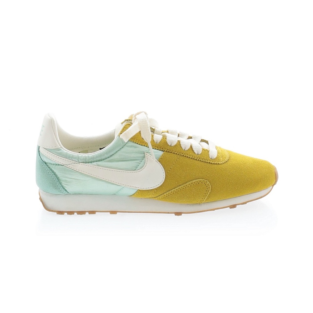 Nike Wmns Pre Montreal Racer Vintage size 8 green lime blue excellent
